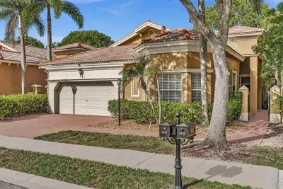 5828 NW 121st Ave, Coral Springs: photo 1 of 51