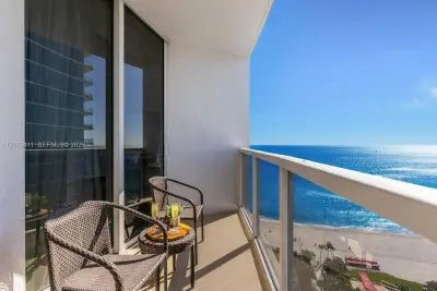 18001 Collins Ave #1514, Sunny Isles Beach: photo 1 of 25