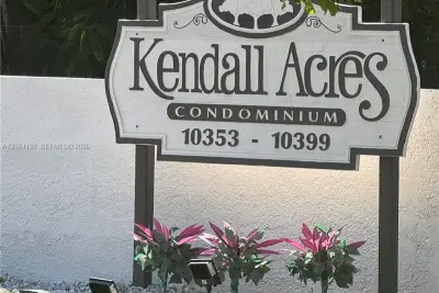 10395 N Kendall Dr #V1, Miami: photo 1 of 20