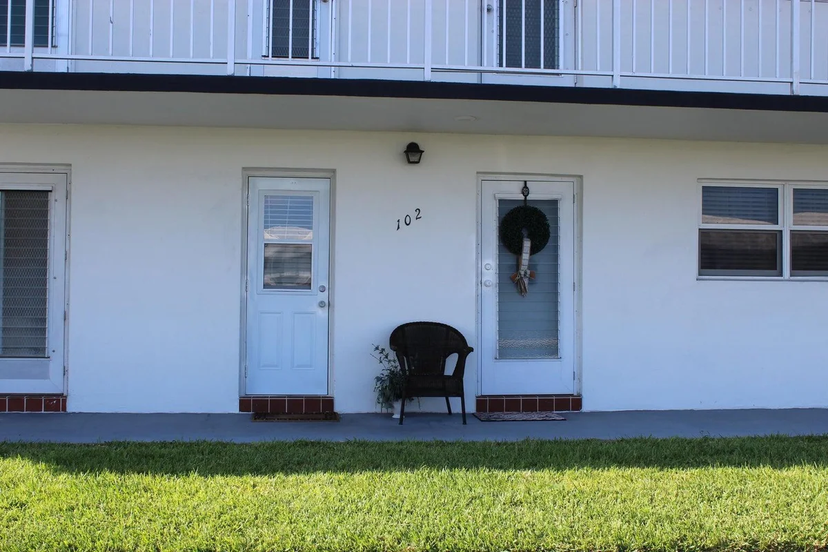 1113 Lake Ter, Boynton Beach: photo 1 of 10