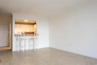 Condo in North Miami Beach: photo 1 of 43