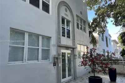 1550 Drexel Ave #102, Miami Beach: photo 1 of 9