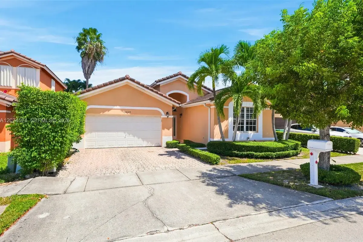 15429 SW 36th Ter, Miami: photo 1 of 40