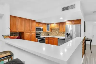 2760 NW 47th Ln #2805, Lauderdale Lakes: photo 1 of 5