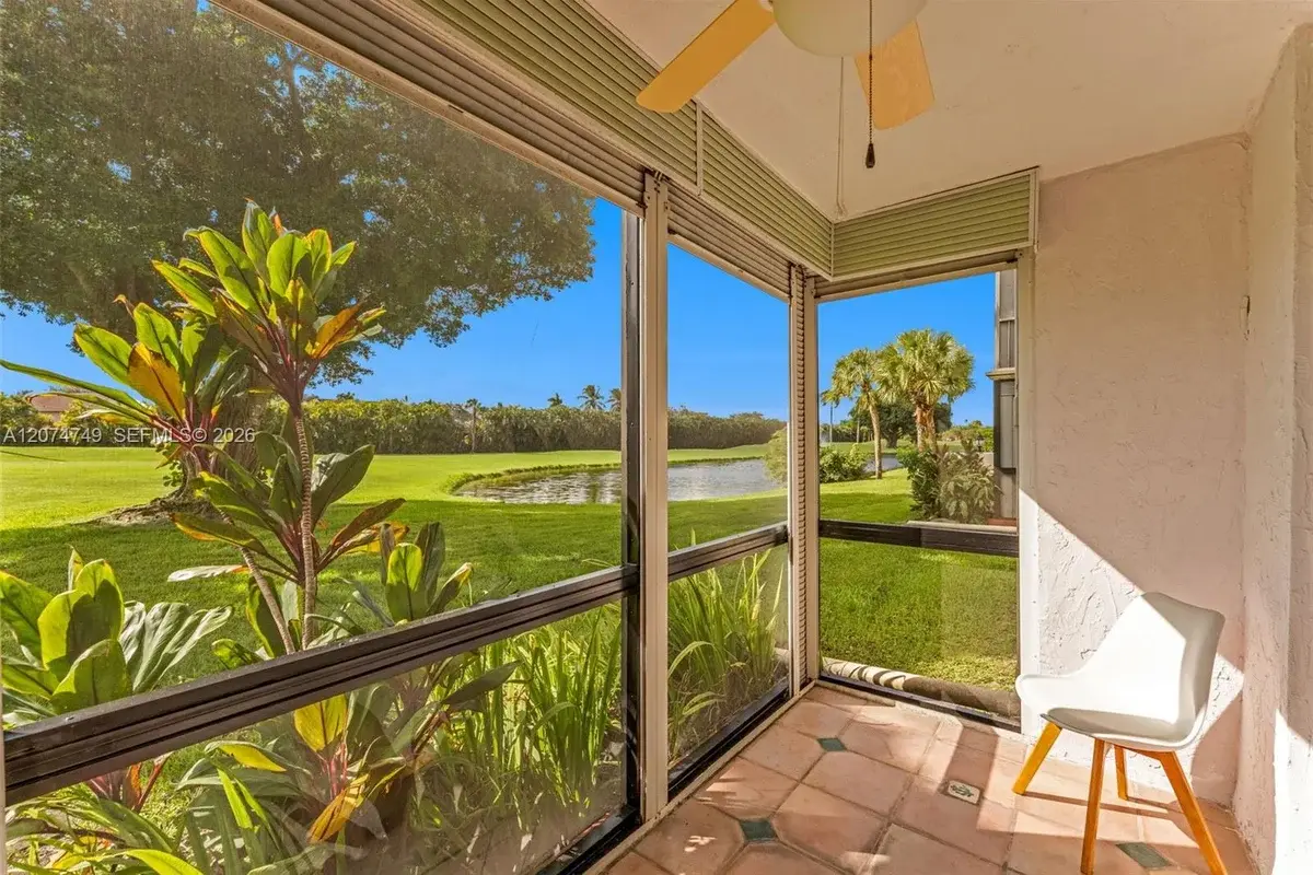 9811 N Hollybrook Lake Dr #103, Pembroke Pines: photo 1 of 27