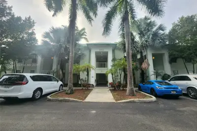 5300 NW 87th Ave #614, Doral: photo 1 of 15