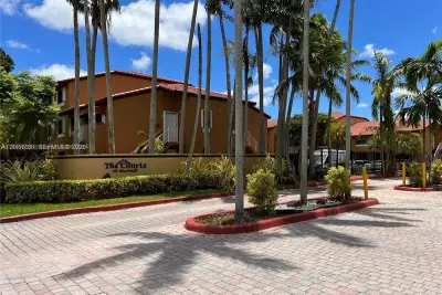 15600 SW 80th St #L-102, Miami: photo 1 of 33