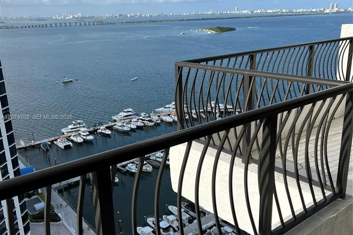 555 NE 15th St #24E, Miami: photo 1 of 31