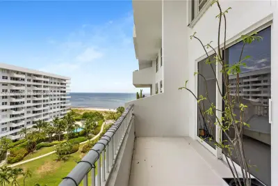 199 Ocean Lane Dr #902, Key Biscayne: photo 1 of 29