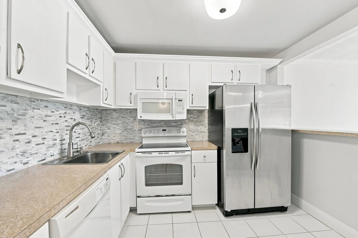 9300 SW 8th St #219, Boca Raton: photo 1 of 26