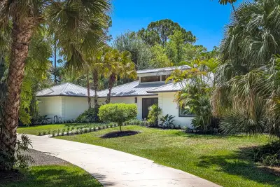 8166 150th Ct N, Palm Beach Gardens: photo 1 of 66