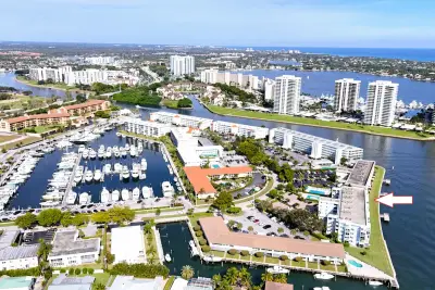60 Yacht Club Dr #405, North Palm Beach: photo 1 of 31