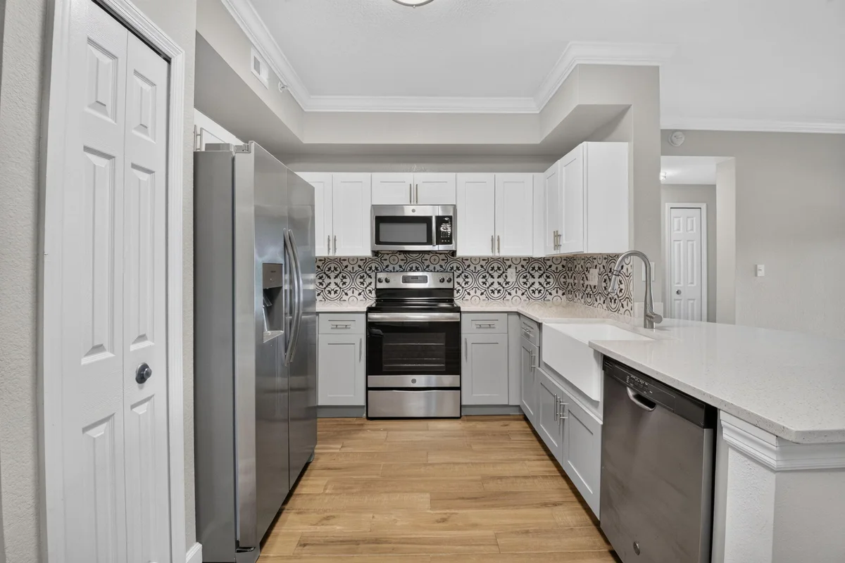 15055 Michelangelo Blvd #102, Delray Beach: photo 1 of 25