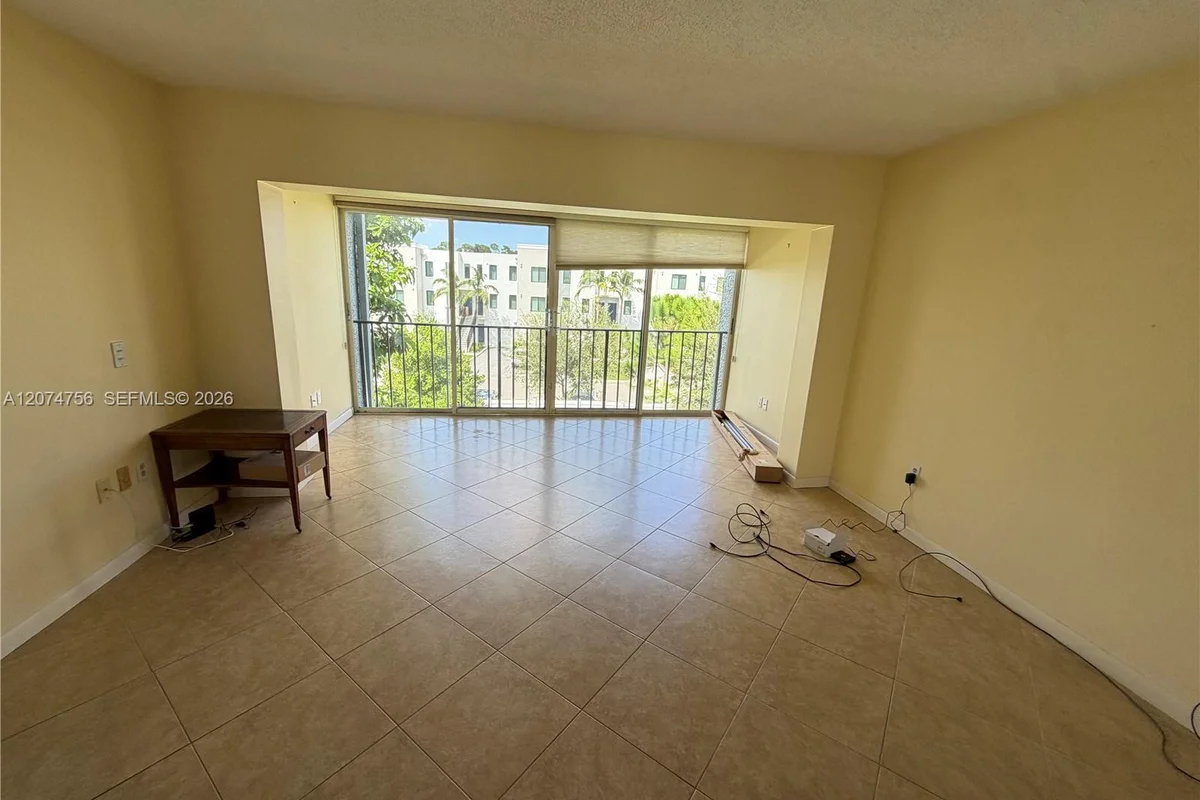 4242 Deste Ct #304, Lake Worth: photo 1 of 10