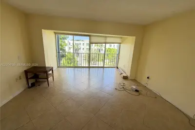 4242 Deste Ct #304, Lake Worth: photo 1 of 10