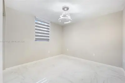 10000 NW 80th Ct #2102, Hialeah Gardens: photo 1 of 5
