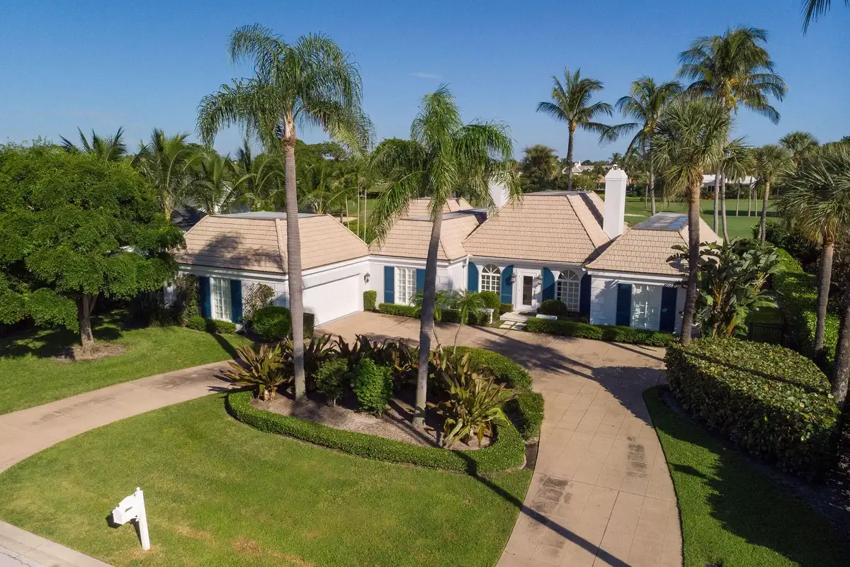 971 Lake House Dr, North Palm Beach: photo 1 of 28