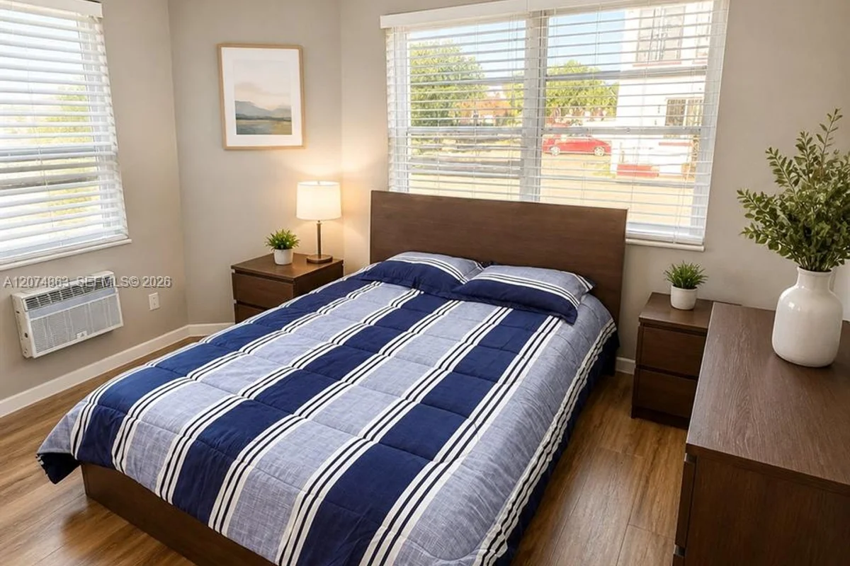 375 SW 19th Ave #2, Miami: photo 1 of 22