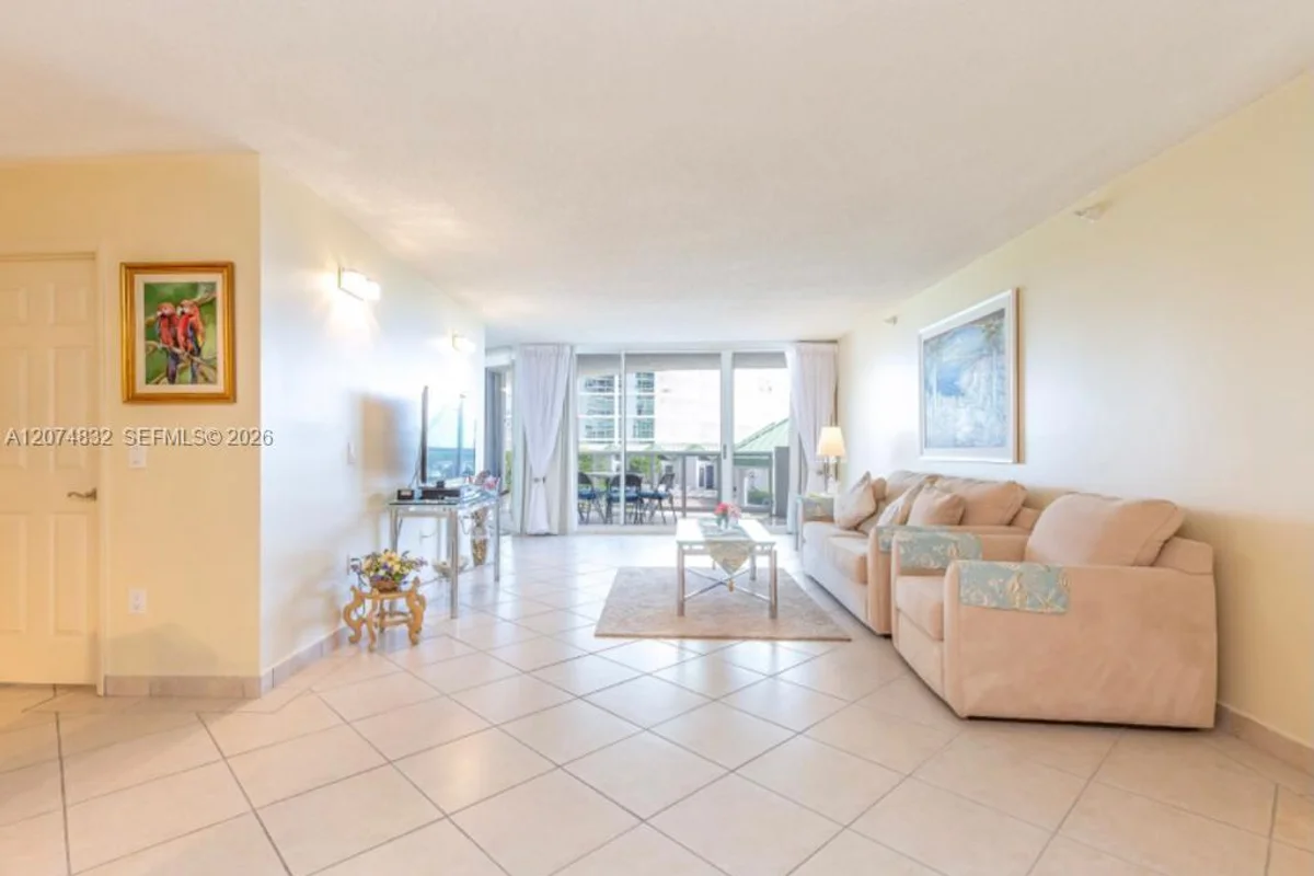 16711 Collins Ave #706, Sunny Isles Beach: photo 1 of 14