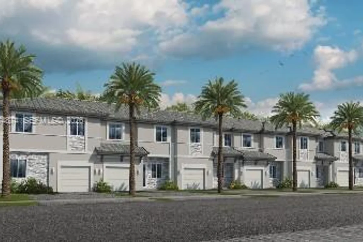 Townhouse in Homestead: photo 1 of 28