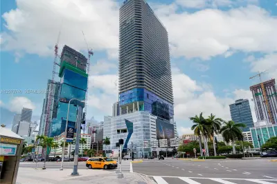 398 NE 5th St #2517, Miami: photo 1 of 20