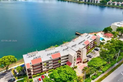 114 Lake Emerald Dr #409, Oakland Park: photo 1 of 17