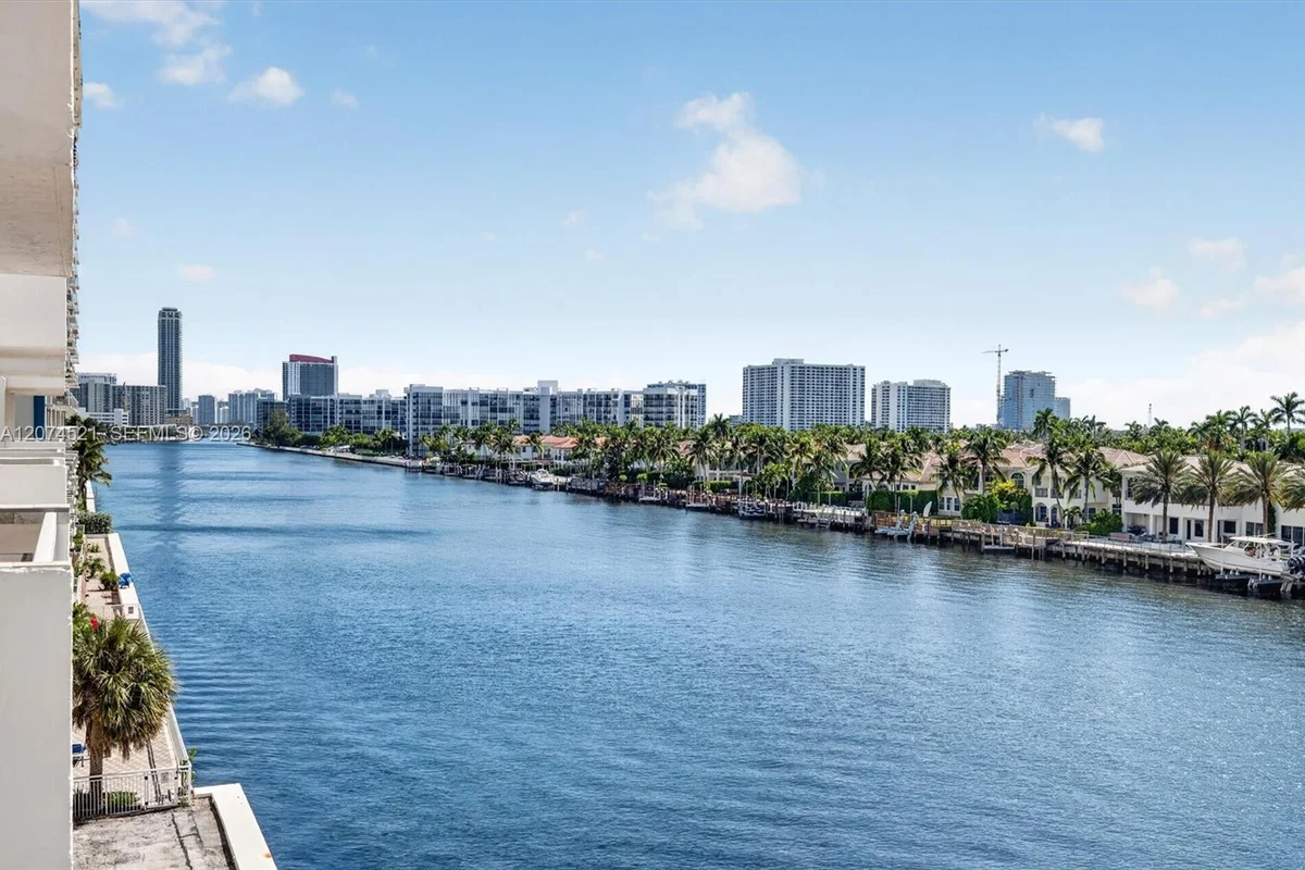 1500 S Ocean Dr #5E, Hollywood: photo 1 of 25