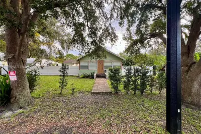 400 NE 3rd St, Pompano Beach: photo 1 of 21