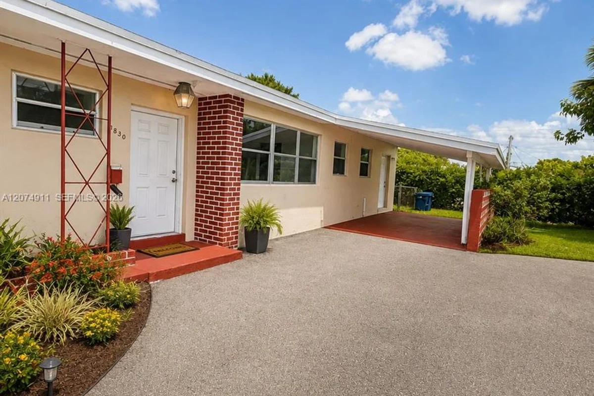 17830 NW 14th Pl, Miami Gardens: photo 1 of 8