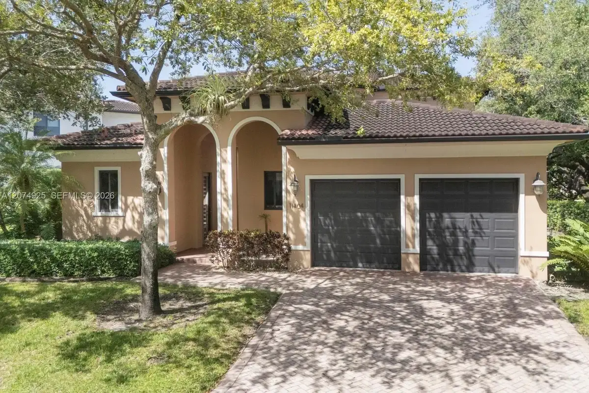11404 Four Fillies Rd, Pinecrest: photo 1 of 42