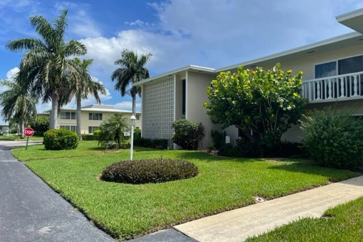 90 S Blvd #2b, Boynton Beach: photo 1 of 11