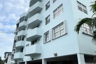 1990 Marseille Dr #206, Miami Beach: photo 1 of 18