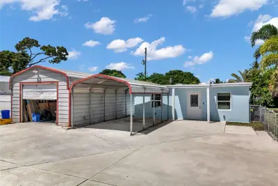 1593 Barbarie Ln, West Palm Beach: photo 1 of 31