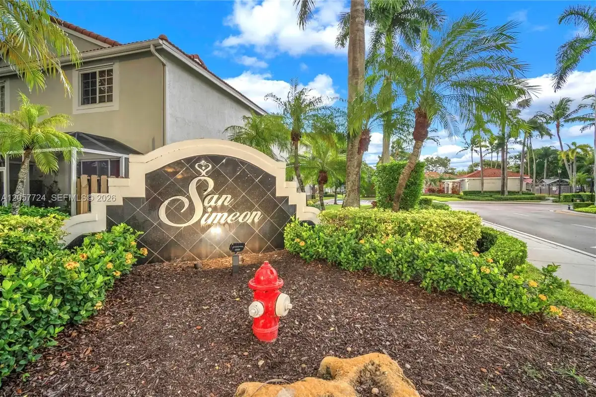 3692 San Simeon Cir, Weston: photo 1 of 45