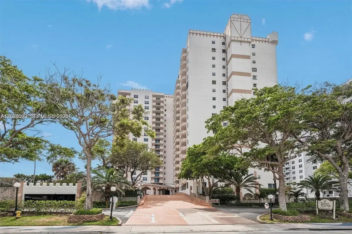 1865 S Ocean Dr #2D, Hallandale Beach: photo 1 of 24