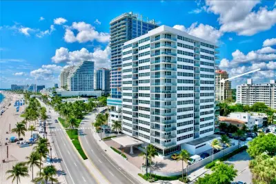 209 N Fort Lauderdale Beach Blvd #10A, Fort Lauderdale: photo 1 of 51