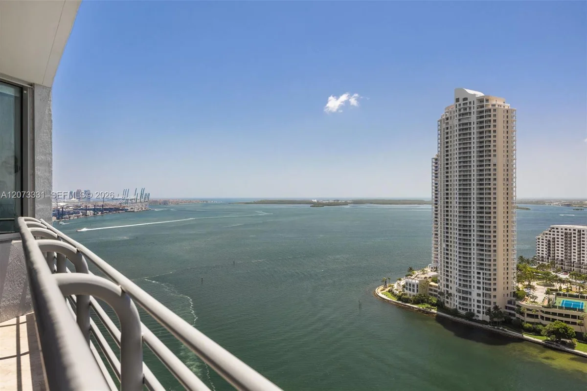 335 S Biscayne Blvd #2805, Miami: photo 1 of 37