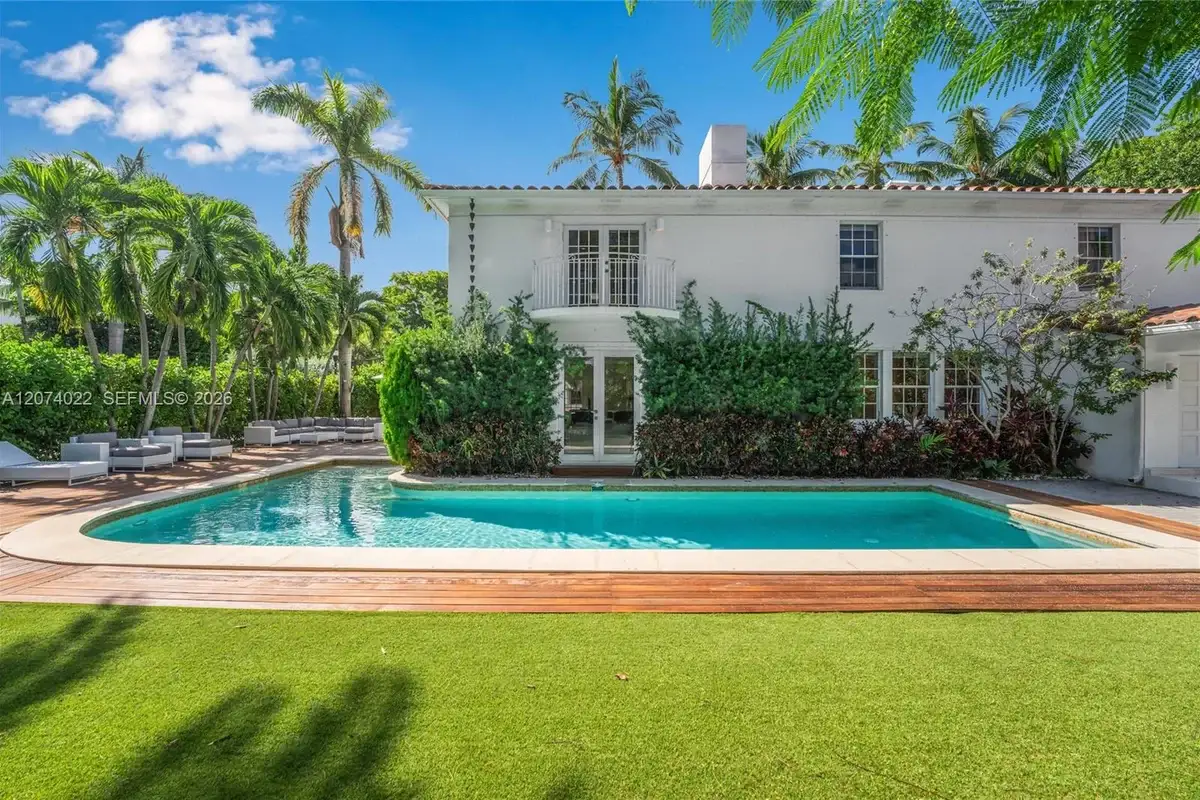 140 N Hibiscus Dr, Miami Beach: photo 1 of 41