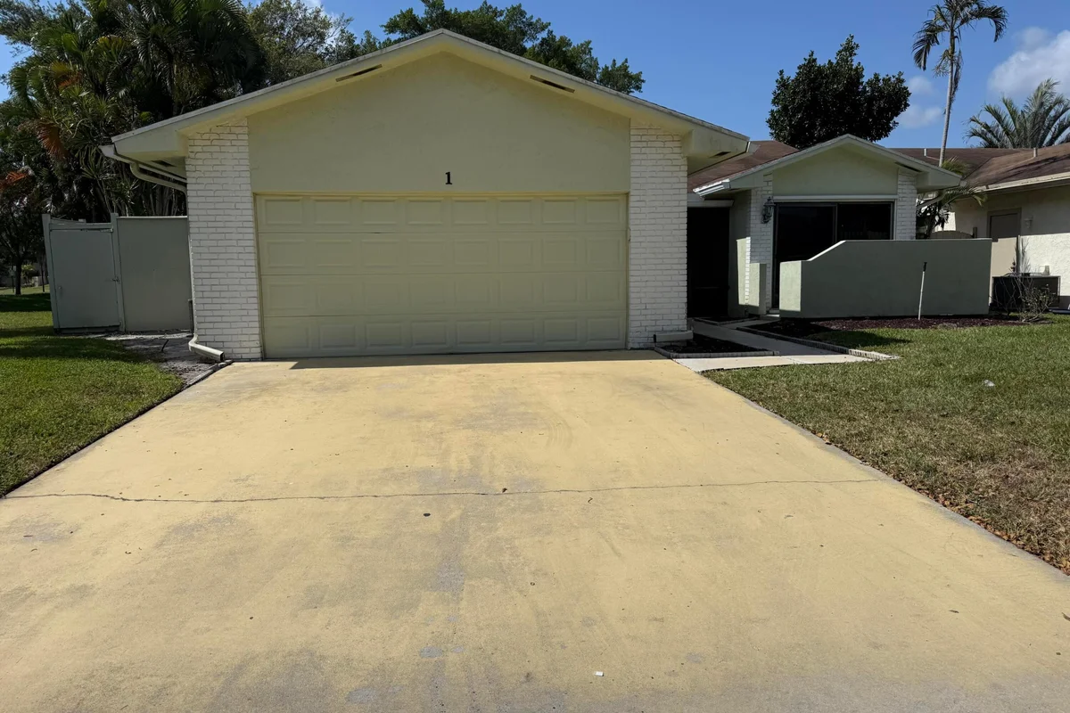 1 Cambridge Pl, Boynton Beach: photo 1 of 1