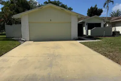 1 Cambridge Pl, Boynton Beach: photo 1 of 1