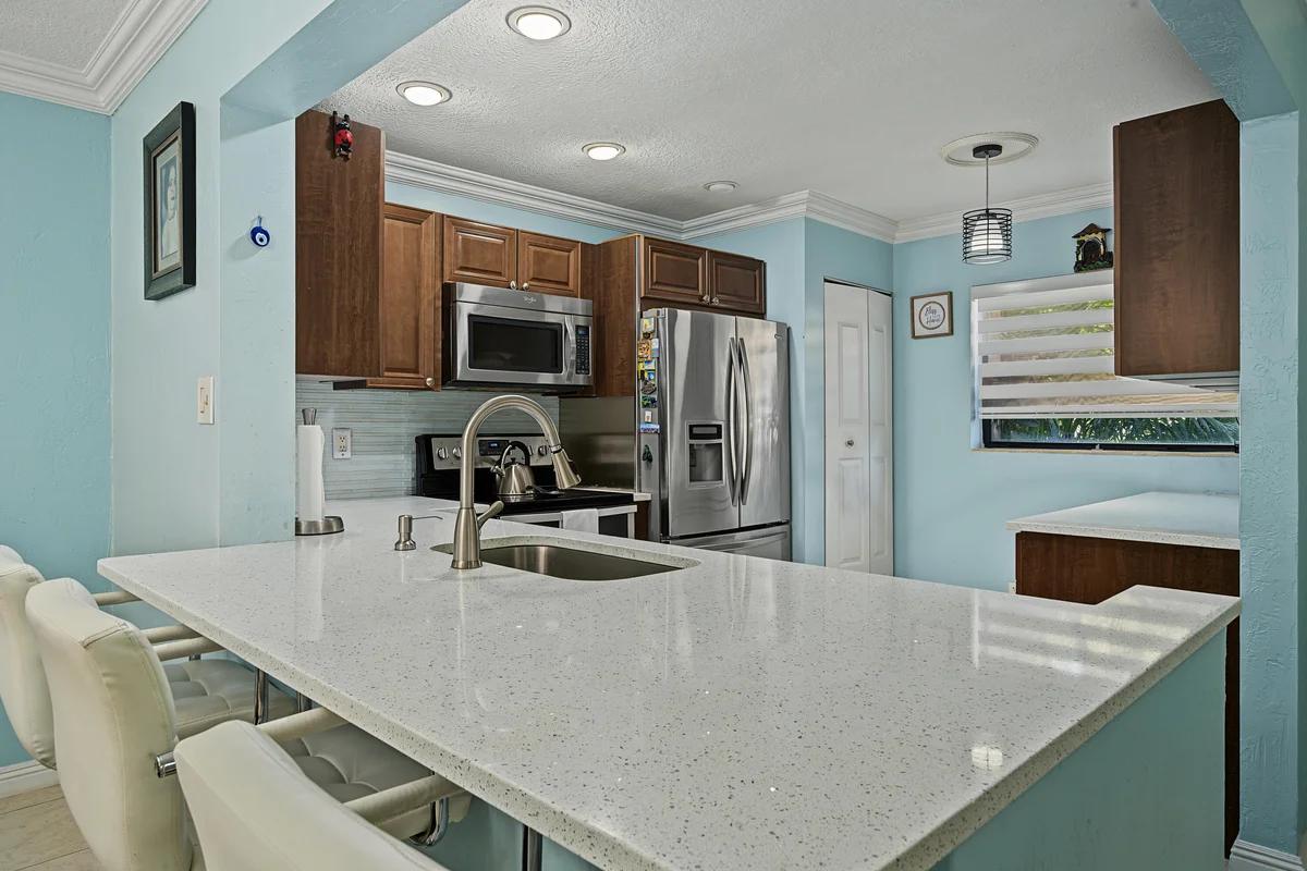 4228 NW 22nd St #100J, Coconut Creek: photo 1 of 36