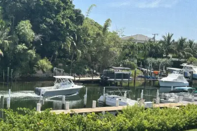 342 Southwind Dr #203, North Palm Beach: photo 1 of 23