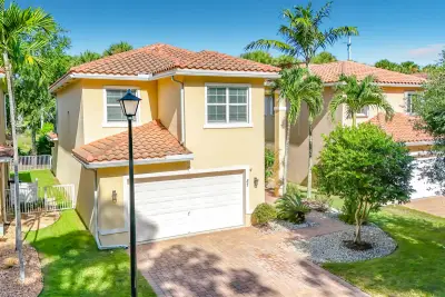 57 Atwell Dr, West Palm Beach: photo 1 of 89