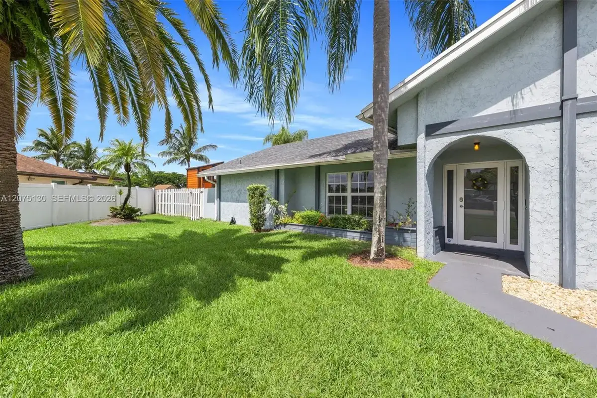 1151 NW 78th Ter, Plantation: photo 1 of 53