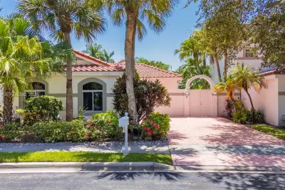 1051 Bel Aire Dr W, Pembroke Pines: photo 1 of 43