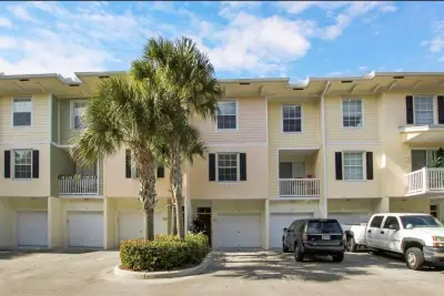 245 Murcia Dr #204, Jupiter: photo 1 of 20