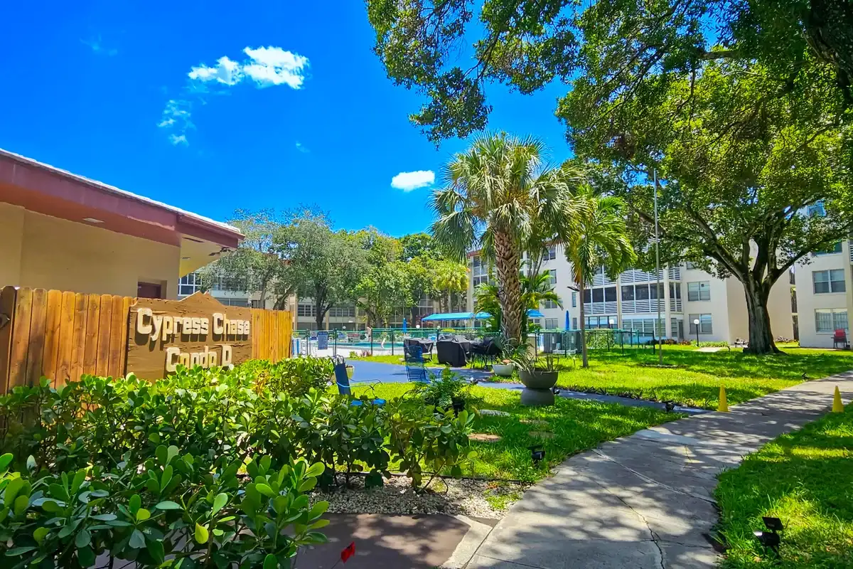 2650 NW 49th Ave #318, Lauderdale Lakes: photo 1 of 61