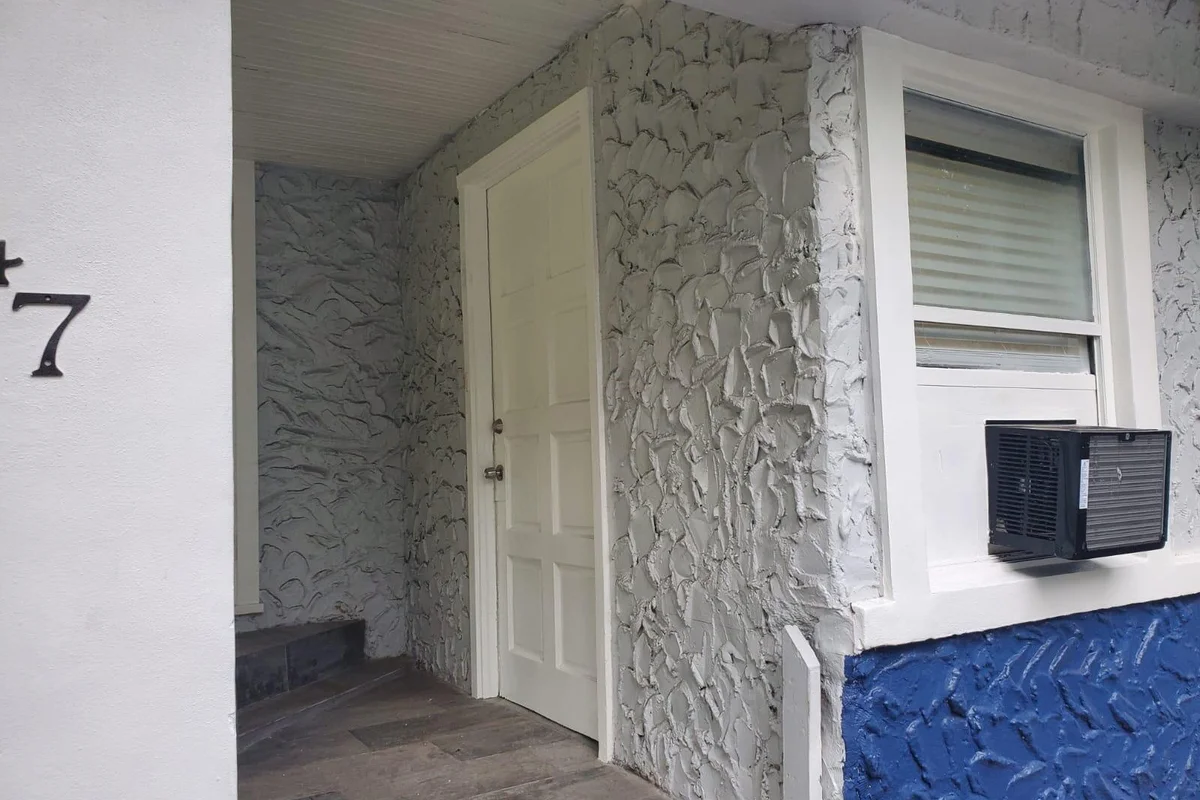 1947 Madison St #2, Hollywood: photo 1 of 11