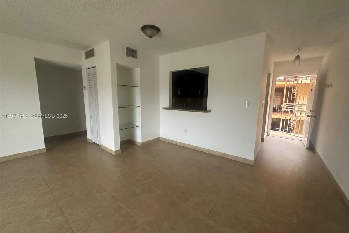 6780 W 2nd Ct #312, Hialeah: photo 1 of 5
