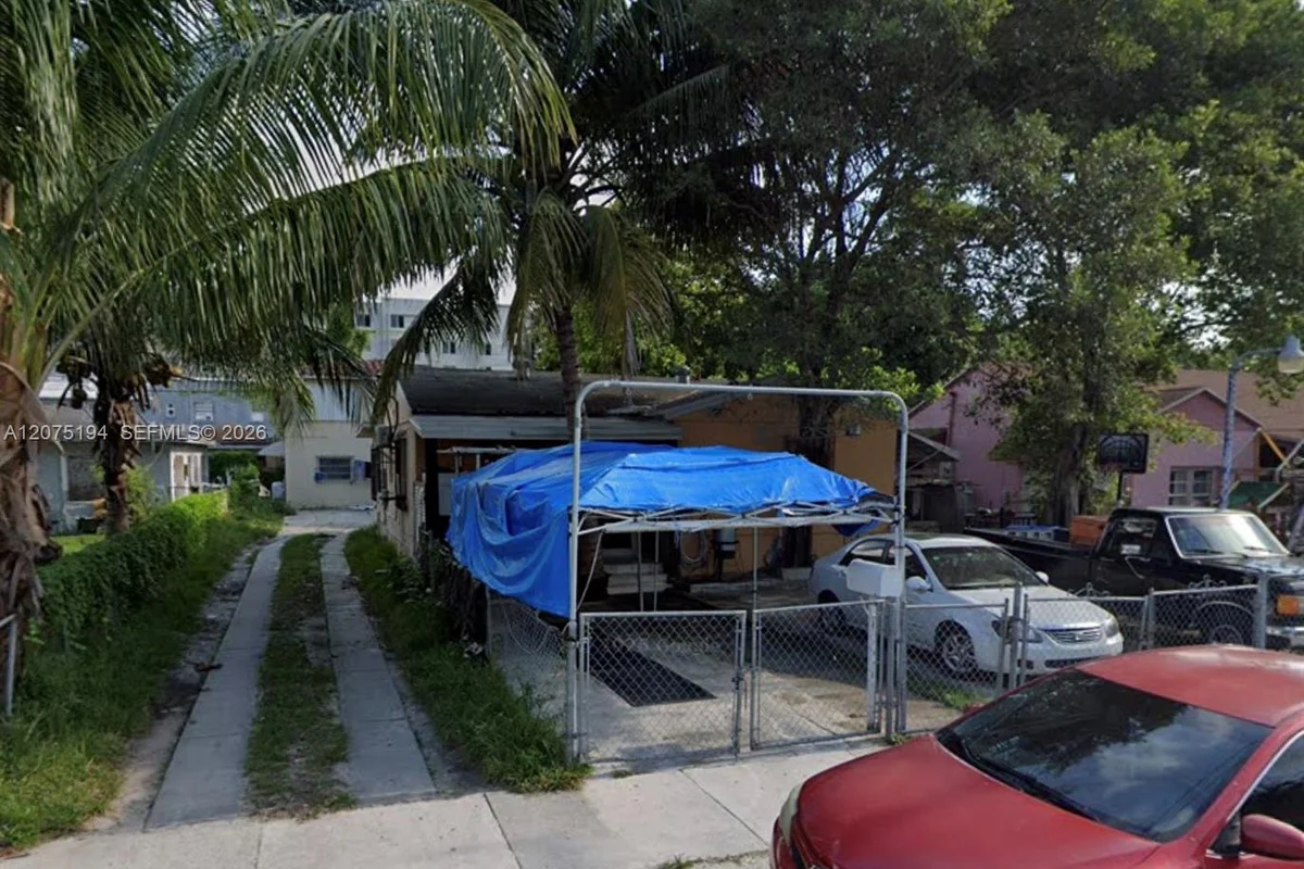 2283 NW 35th St, Miami: photo 1 of 1